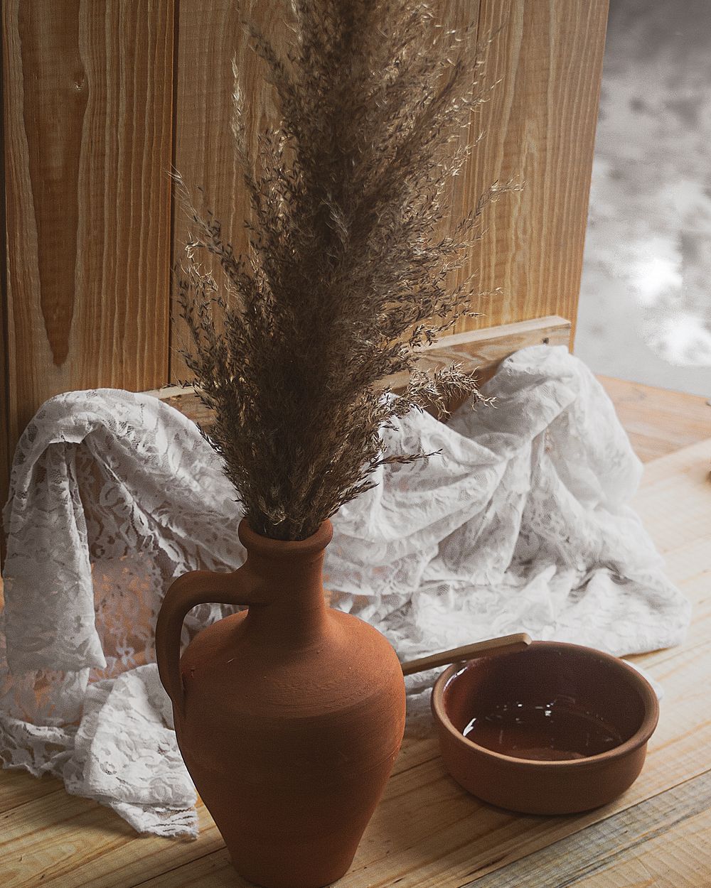 Ceramic vase and bowl